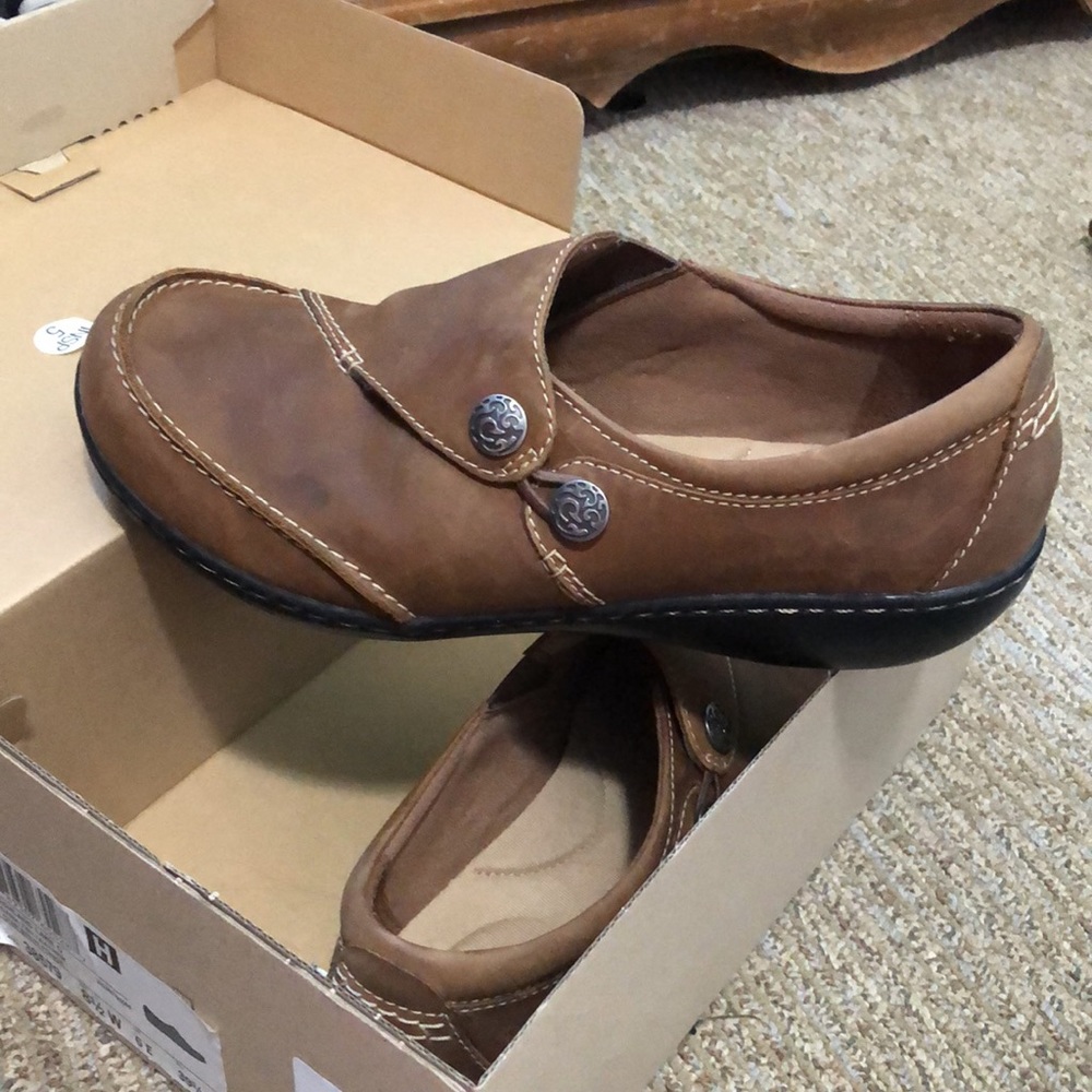 Leather Clark’s - Picture 4 of 4